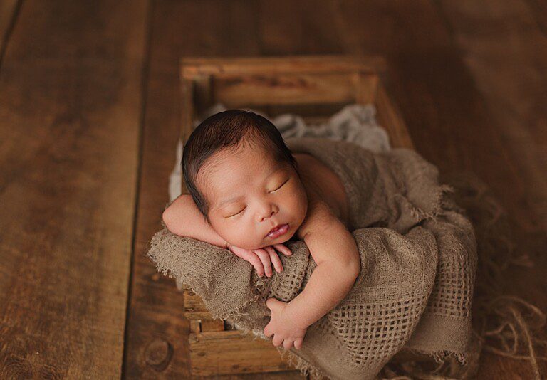 What is Startle Reflex? » Best Newborn Baby Photographer Orange County Huntington Beach CA